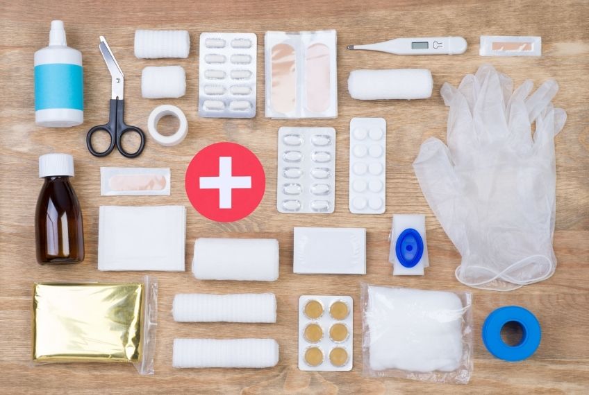 הגיע הזמן לבנות ערכת עזרה ראשונה: מה אתם חייבים בבית?